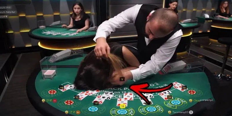 Giải mã bí mật Baccarat online bịp người chơi